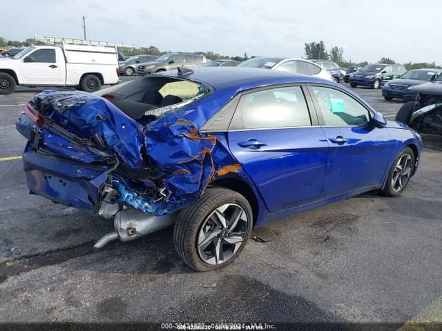 2023 HYUNDAI ELANTRA SEL 4
