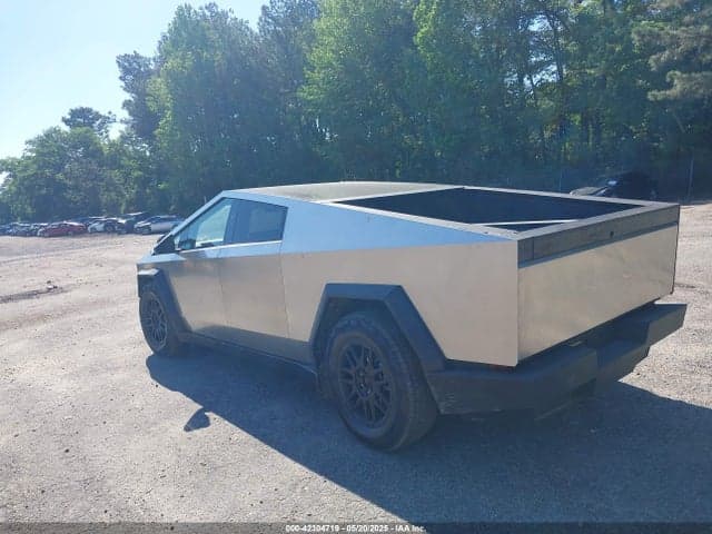 2025 TESLA CYBERTRUCK ALL-WHEEL DRIVE 3