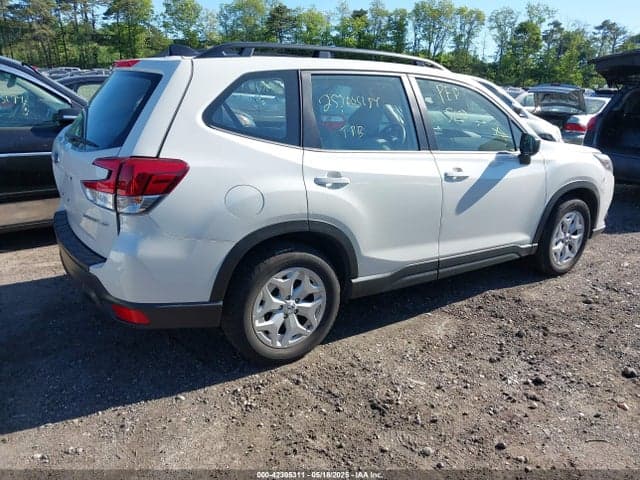 2024 SUBARU FORESTER 4