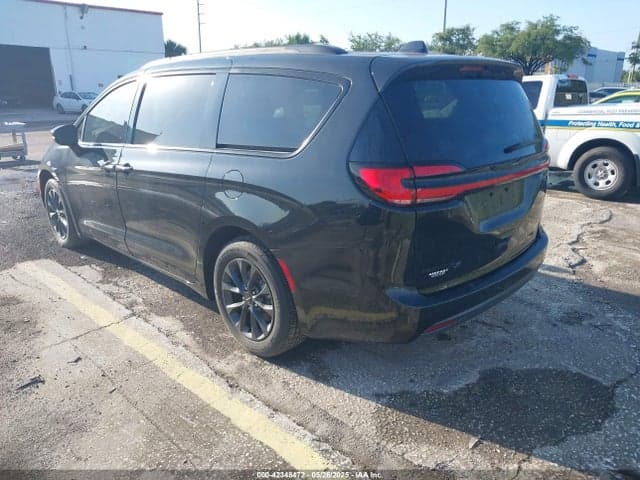 2021 CHRYSLER PACIFICA TOURING L 3