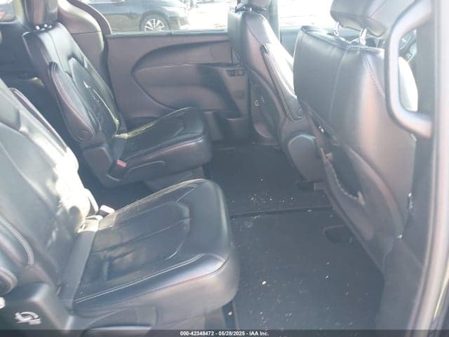 2021 CHRYSLER PACIFICA TOURING L 8