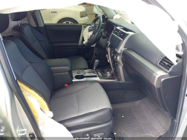 2023 TOYOTA 4RUNNER SR5 PREMIUM 5