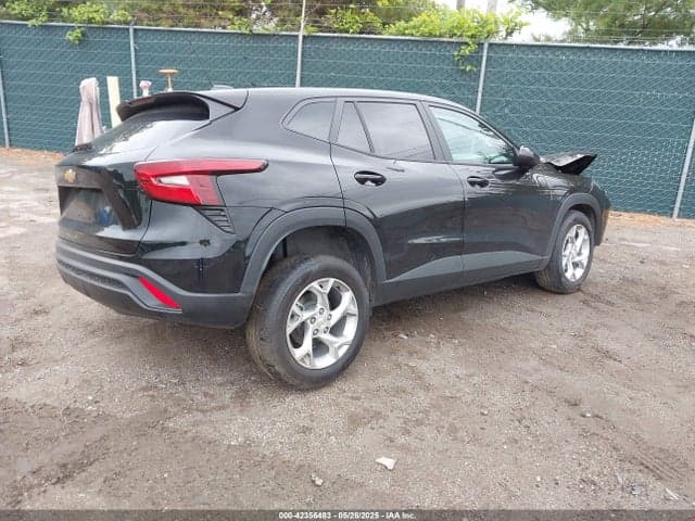 2025 CHEVROLET TRAX FWD LS 4