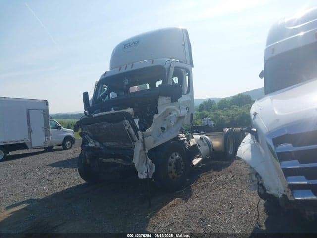 2021 FREIGHTLINER NEW CASCADIA 116 2