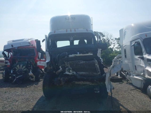 2021 FREIGHTLINER NEW CASCADIA 116 12