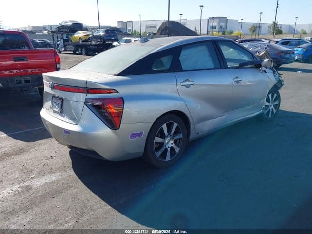 2018 TOYOTA MIRAI 4