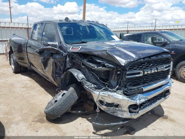 2023 RAM 3500 TRADESMAN 4X4 8' BOX 1