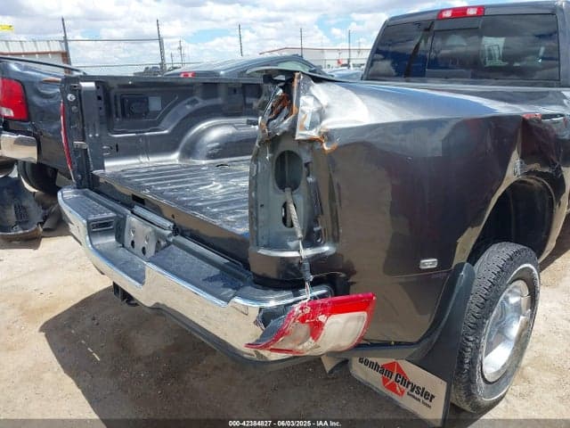 2023 RAM 3500 TRADESMAN 4X4 8' BOX 16