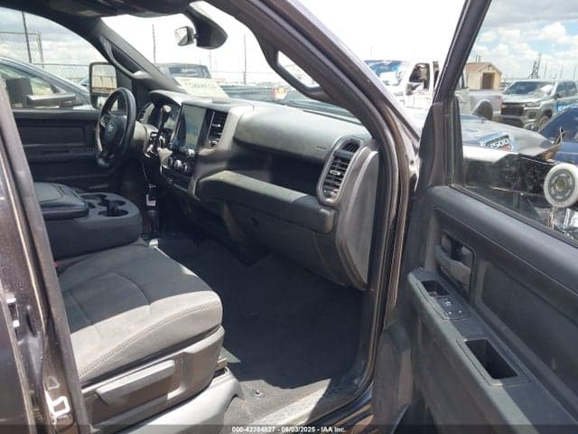 2023 RAM 3500 TRADESMAN 4X4 8' BOX 7