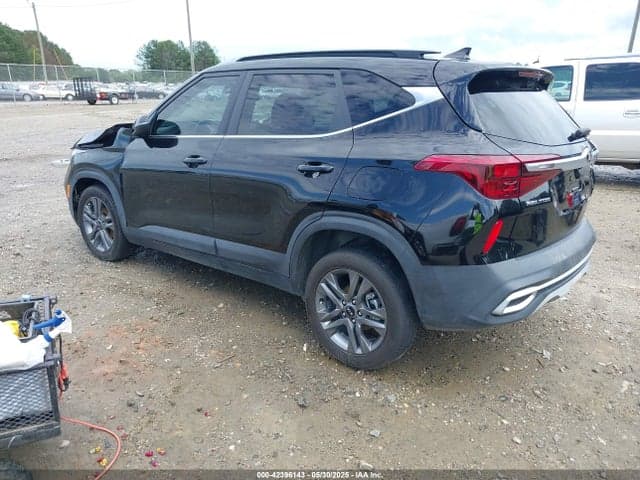 2021 KIA SELTOS S 3