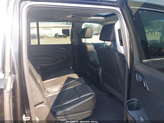 2019 CHEVROLET SUBURBAN LT 8