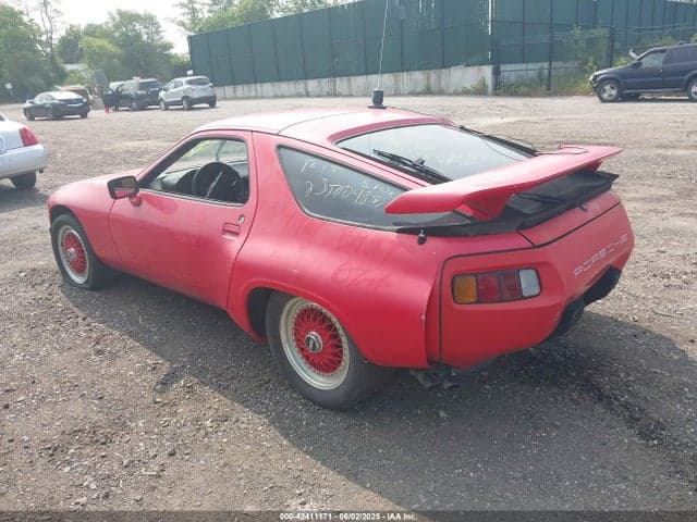 1983 PORSCHE 928 S 3