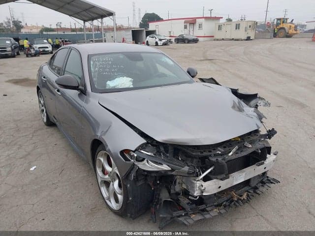 2019 ALFA ROMEO GIULIA TI SPORT RWD