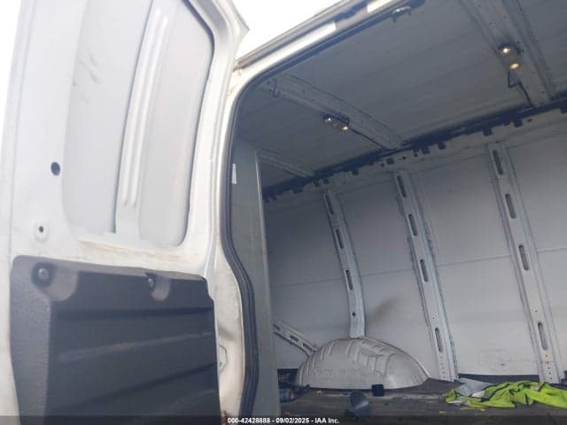 2018 GMC SAVANA 2500 WORK VAN 8