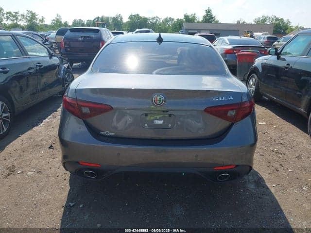 2017 ALFA ROMEO GIULIA TI RWD 16