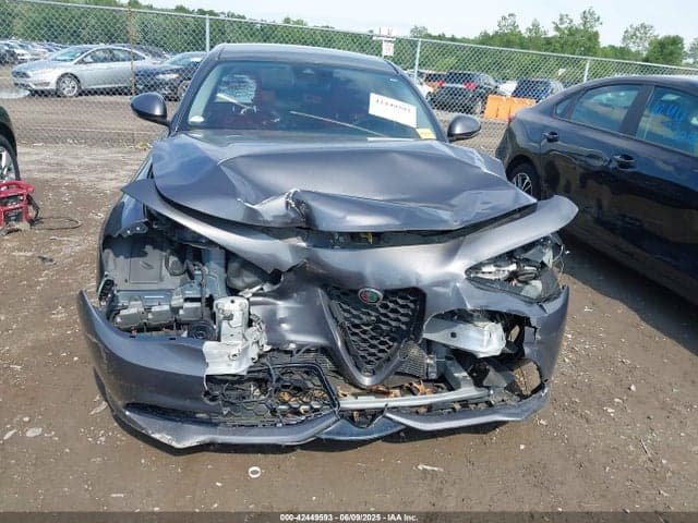 2017 ALFA ROMEO GIULIA TI RWD 6