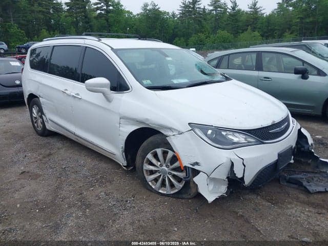 2018 CHRYSLER PACIFICA TOURING L 1