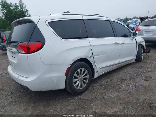 2018 CHRYSLER PACIFICA TOURING L 4
