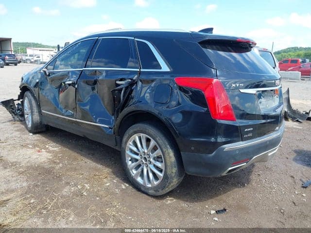 2017 CADILLAC XT5 PLATINUM 3