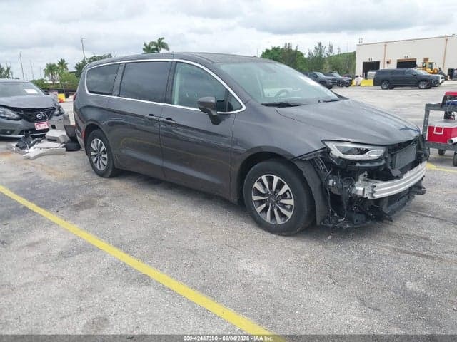 2023 CHRYSLER PACIFICA HYBRID TOURING L