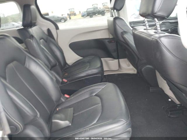 2023 CHRYSLER PACIFICA HYBRID TOURING L 8