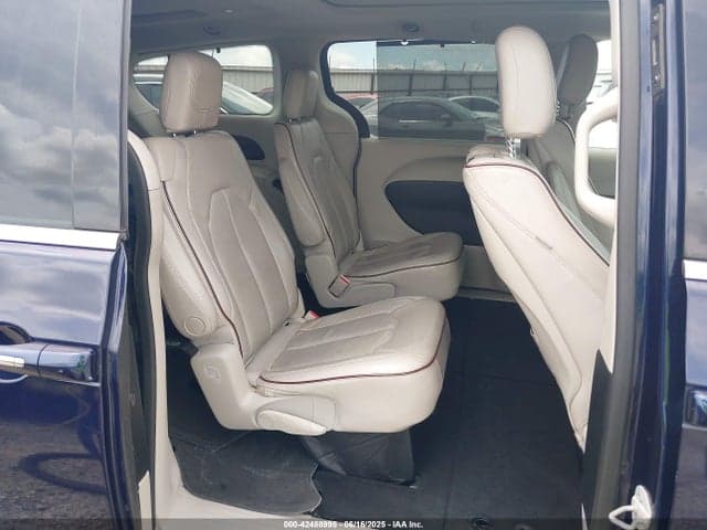 2018 CHRYSLER PACIFICA LIMITED 8