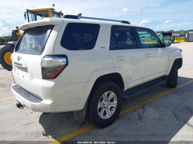 2021 TOYOTA 4RUNNER SR5 4