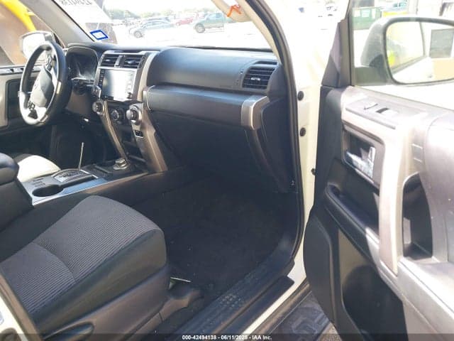 2021 TOYOTA 4RUNNER SR5 5