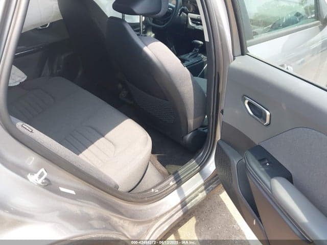 2025 KIA K4 EX 8