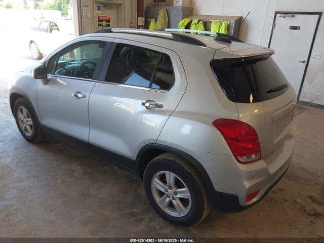 2020 CHEVROLET TRAX FWD LT 3