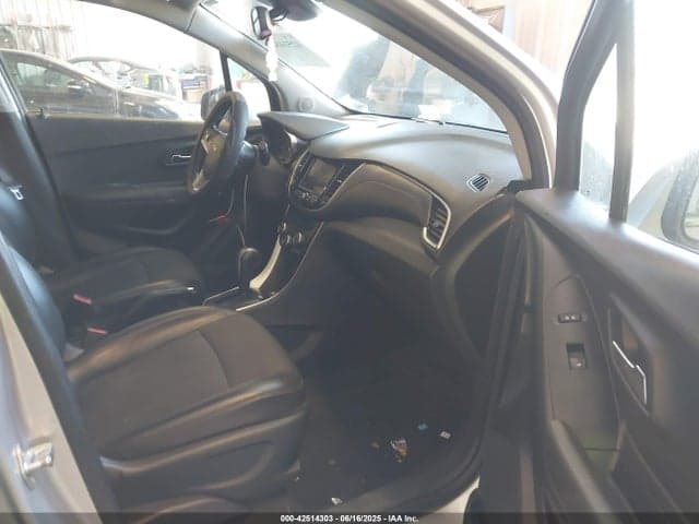 2020 CHEVROLET TRAX FWD LT 5