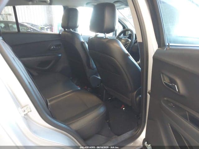 2020 CHEVROLET TRAX FWD LT 8