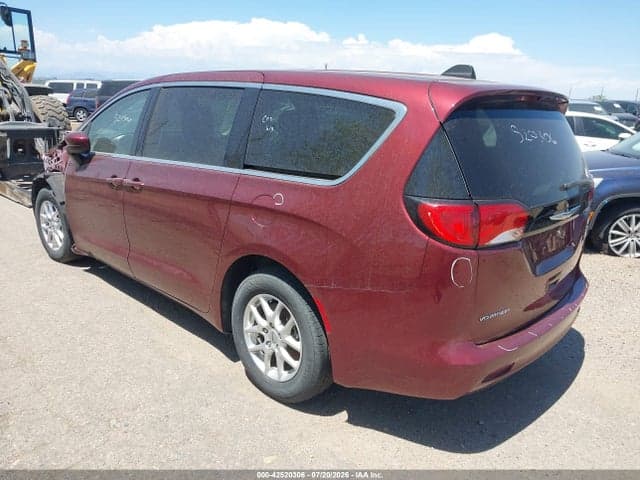 2023 CHRYSLER VOYAGER LX 3