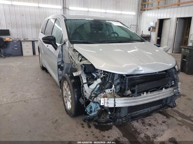 2024 CHRYSLER PACIFICA TOURING L 1