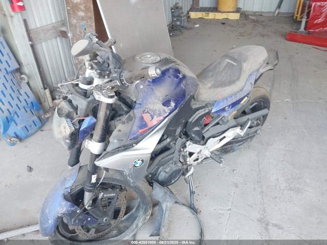 2021 BMW F 900 R 2