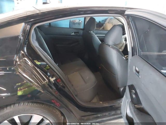 2021 NISSAN ALTIMA SV FWD 8