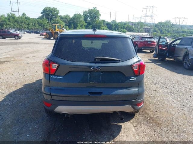 2019 FORD ESCAPE SE 16