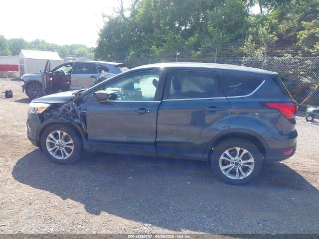 2019 FORD ESCAPE SE 6
