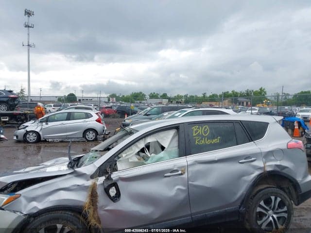 2018 TOYOTA RAV4 LE 15