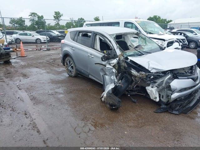2018 TOYOTA RAV4 LE 18