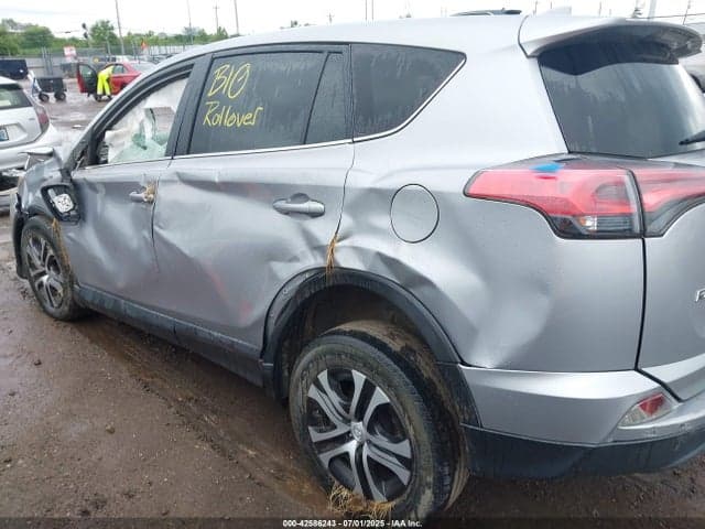 2018 TOYOTA RAV4 LE 3