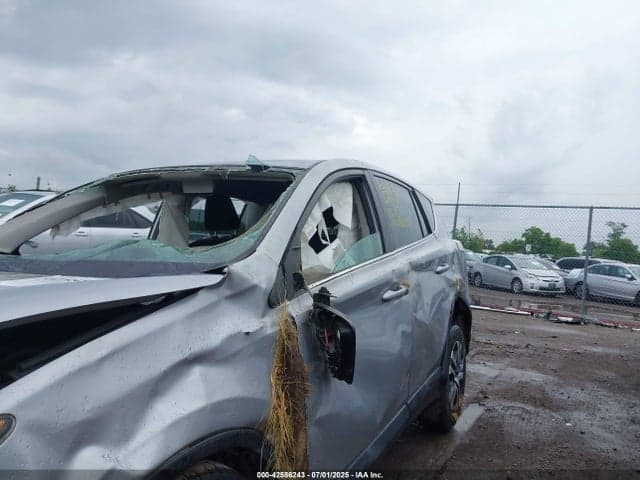 2018 TOYOTA RAV4 LE 22