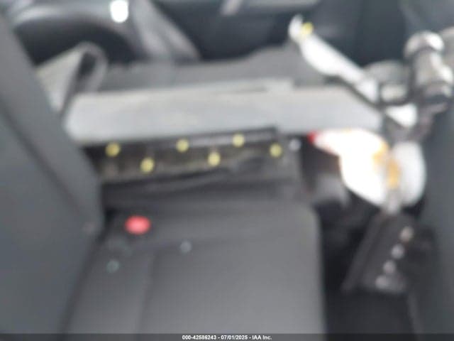 2018 TOYOTA RAV4 LE 8