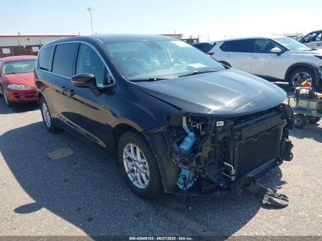 2023 CHRYSLER PACIFICA TOURING L - 1