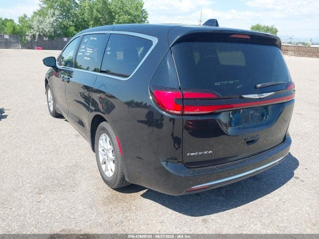 2023 CHRYSLER PACIFICA TOURING L 3