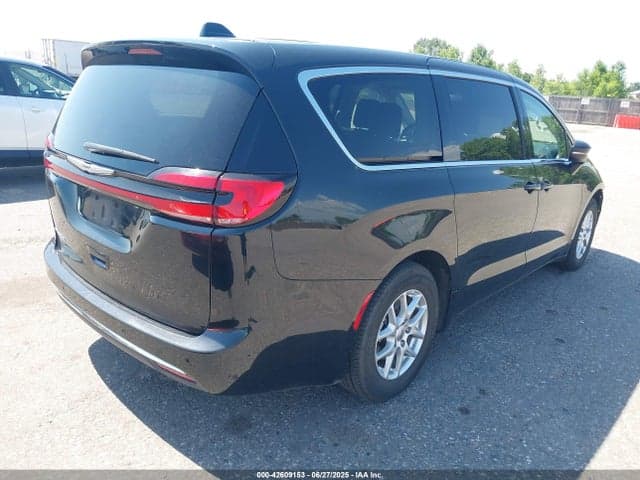 2023 CHRYSLER PACIFICA TOURING L 4