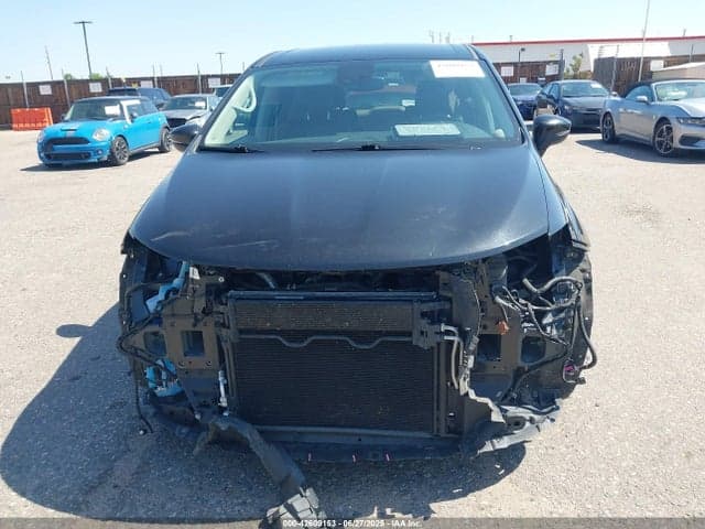 2023 CHRYSLER PACIFICA TOURING L 6