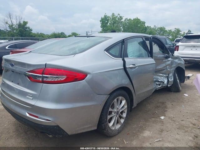 2020 FORD FUSION SE 4