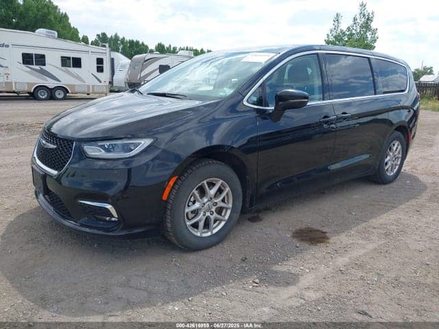 2024 CHRYSLER PACIFICA TOURING L 2