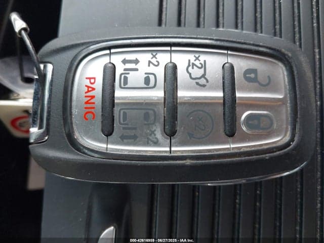 2024 CHRYSLER PACIFICA TOURING L 11
